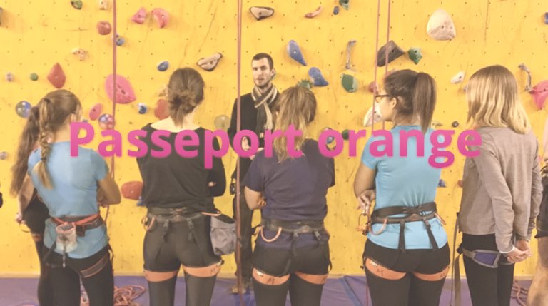 Groupe de grimpeurs chez Atoutprises